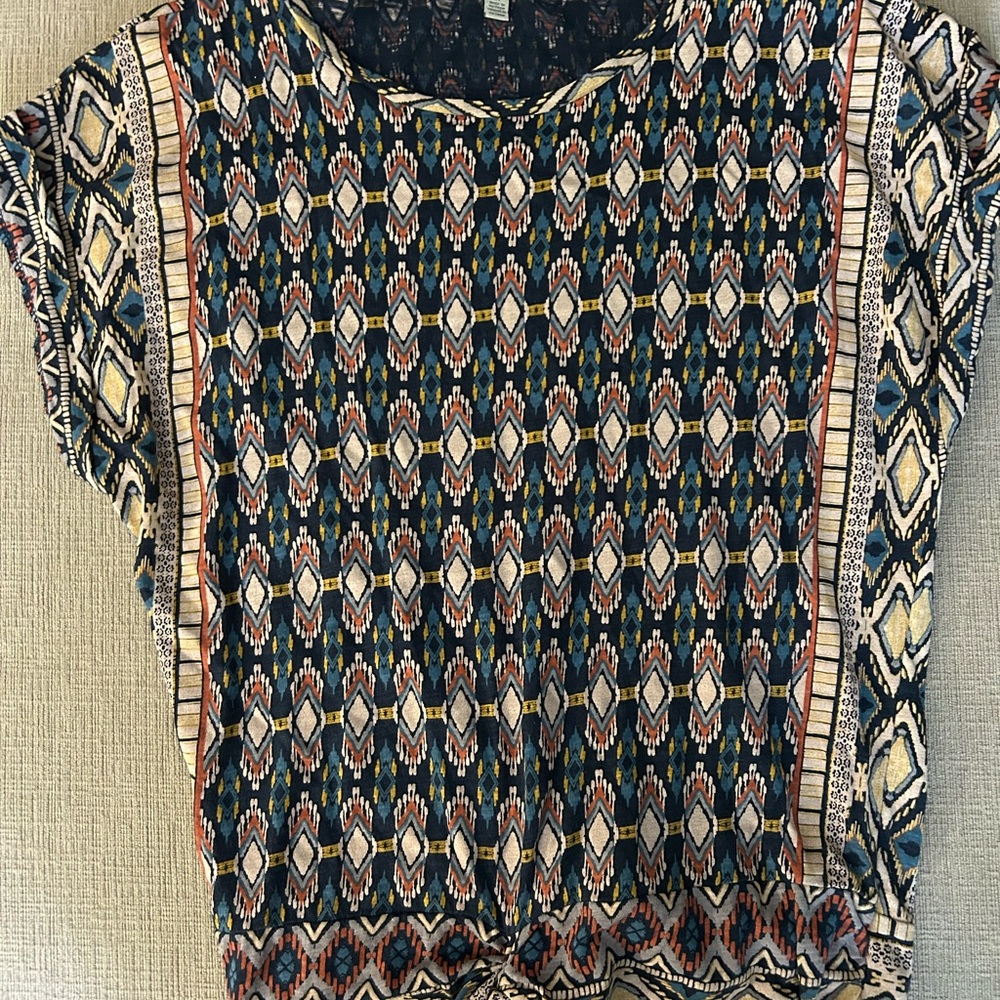 Geometric Patterned Women's Top